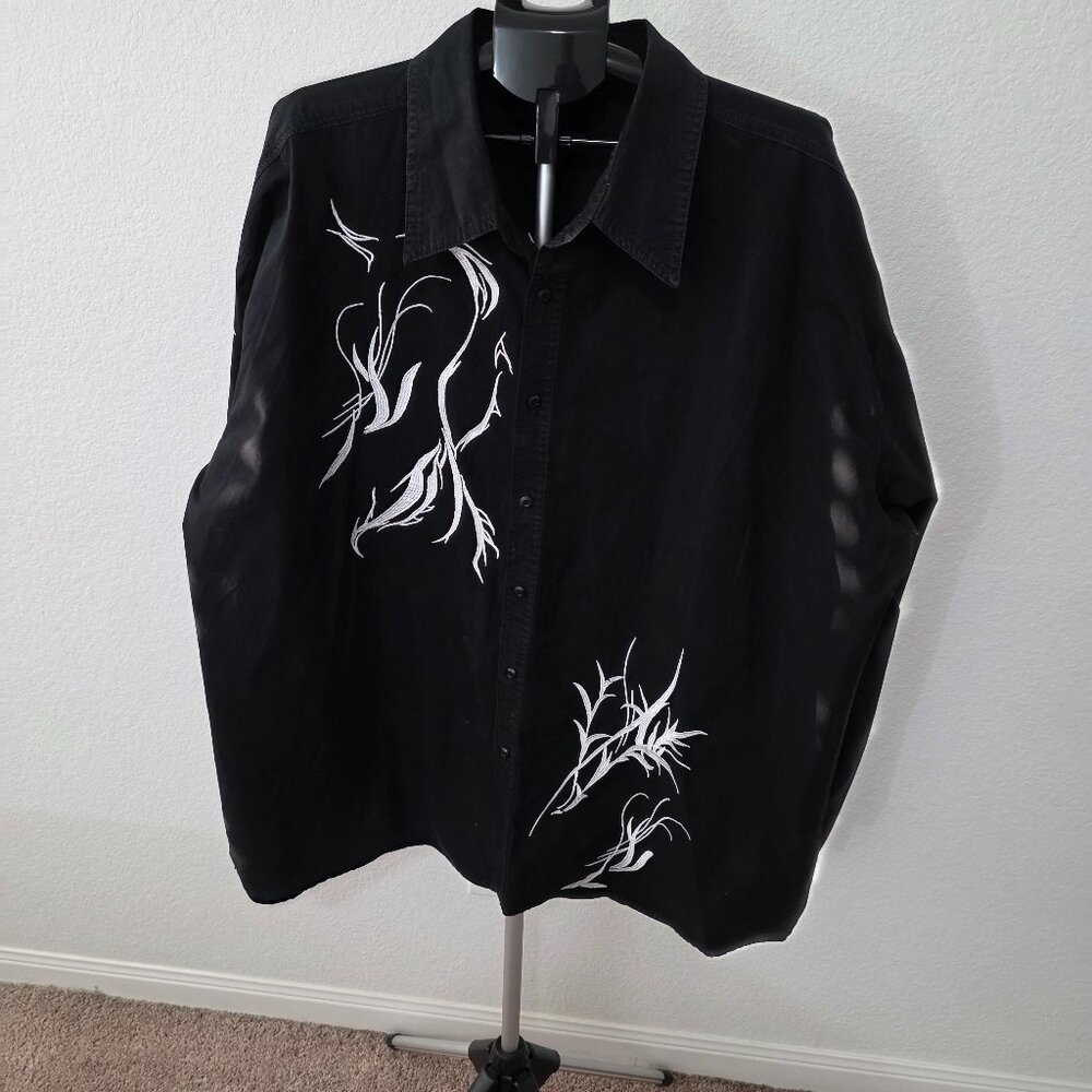EVOLUTION IN DESIGN MEN 5XL BLACK WITH WHITE EMBROIDERY DESIGN LONG SLEEVE SHIRT